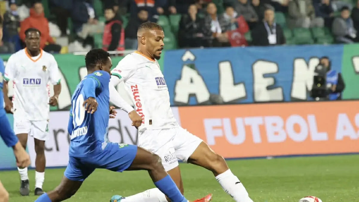 ALANYASPOR CRAQUE À DOMICILE, Steve Mounié AU COMBAT MAIS IMPUISSANT