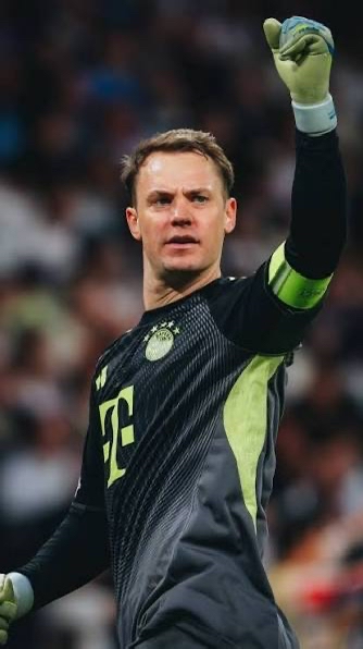 NEUER, DU MUR AU NAUFRAGE : LE PSG FAIT TOMBER LE GÉANT