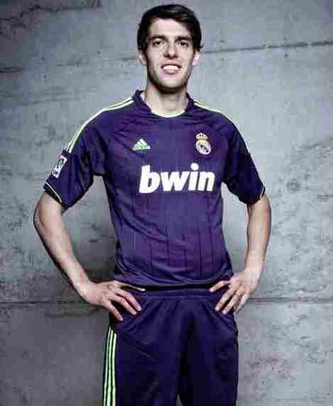 Maillot exterieur violet  Real Madrid-2013