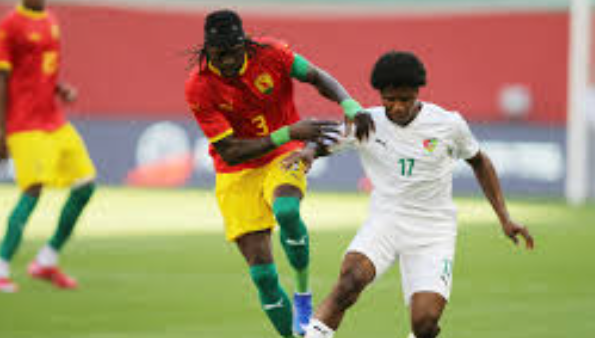 Football : une journée de lundi riche en affiches internationales et nationales