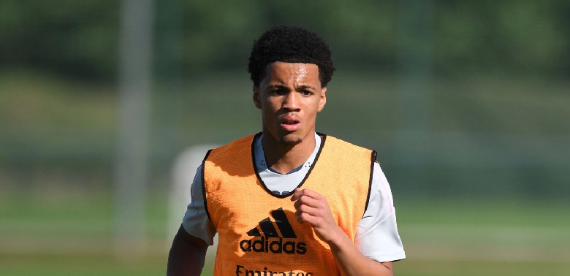 Quelles sont les origines de Ethan Nwaneri ?