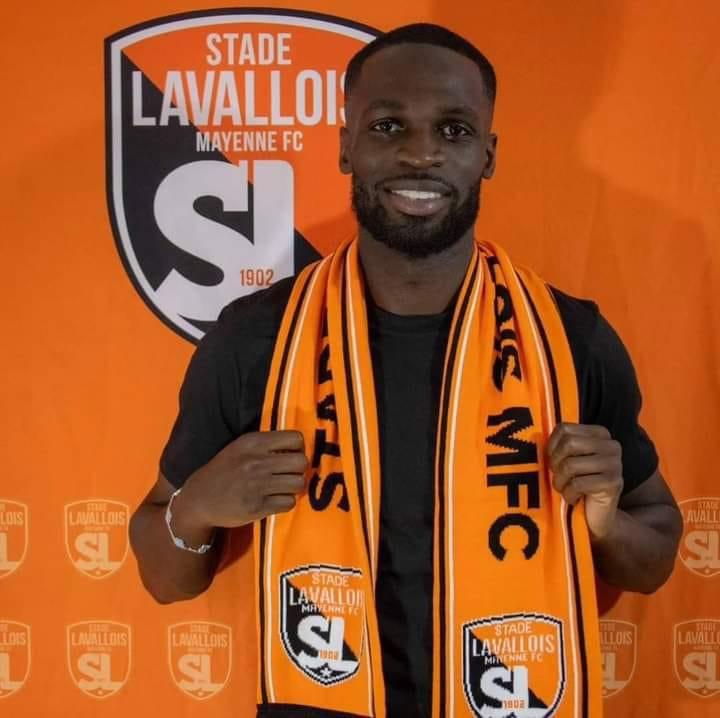 Transfert Officiel : Moïse Adilèhou Signe à Laval pour Trois Saisons