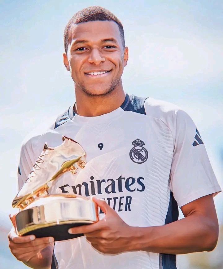 MBAPPÉ AUTREMENT ROI D’EUROPE : 15 BUTS ET UN NOUVEAU SACRE INDIVIDUEL