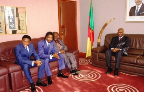 Samuel Eto'o reçu par le Premier ministre du Caméroun